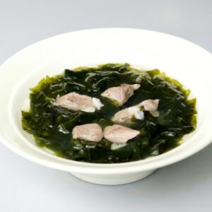 Canh rong biển thịt bò